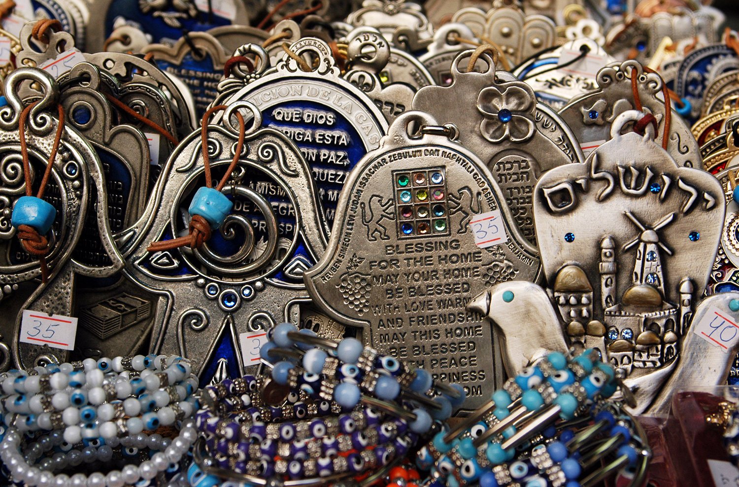 The hamesh hand (hamsa) isa popular motif in jewelry