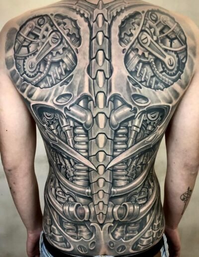 Biomechanical full back tattoo (artist unknown) via Pinterest