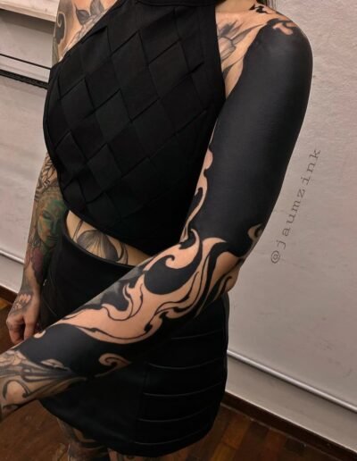 Blackout sleeve by @jaumzink