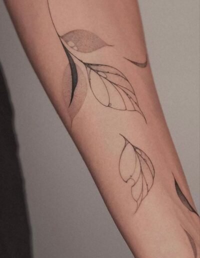 Fine line tattoo by Sasha Chernaya