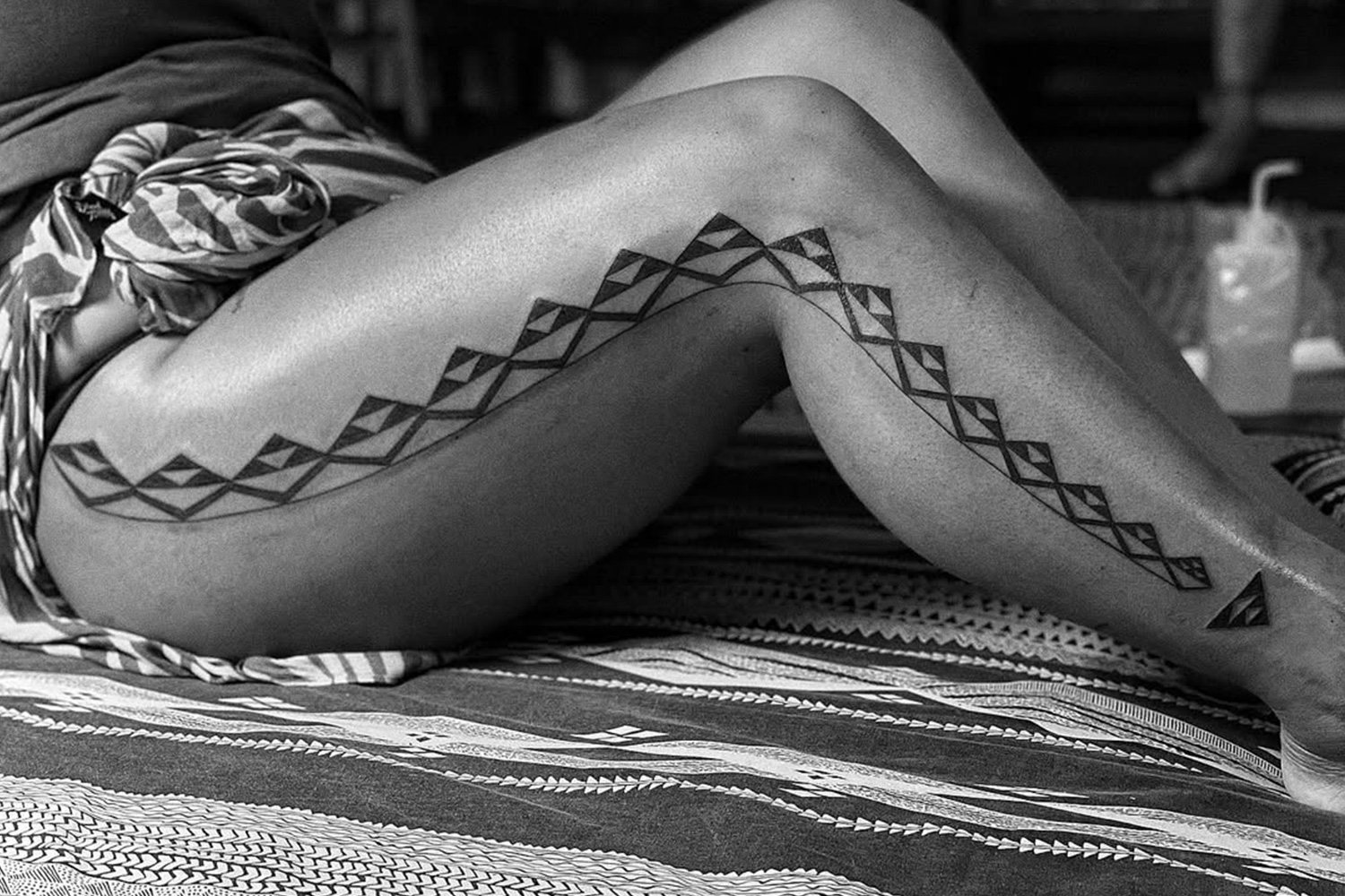 Hawaiian tattooing (kākau): Hawaiian tattoo by Kamaliʻikūpono Hanohano @pokikane
