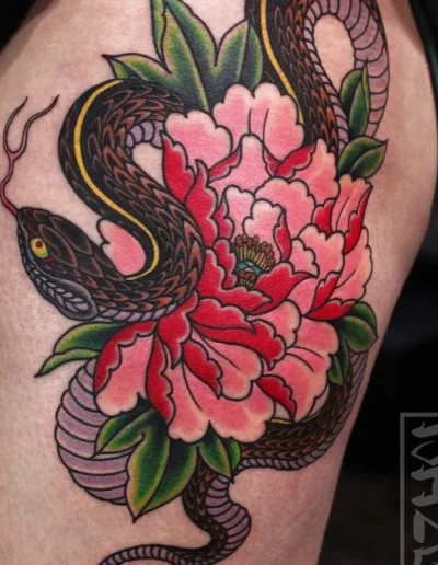 Japanese snake tattoo by Jin Qchoi @jin_qchoi