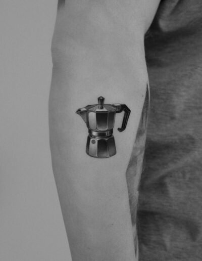 Microrealism moka express tattoo by Piotr Indulski @piotrindulski