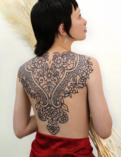 Ornamental back tattoo by Helen Hitori @helen_hitori