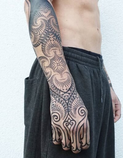 Ornamental fractal geometric tattoo (artist unknown)